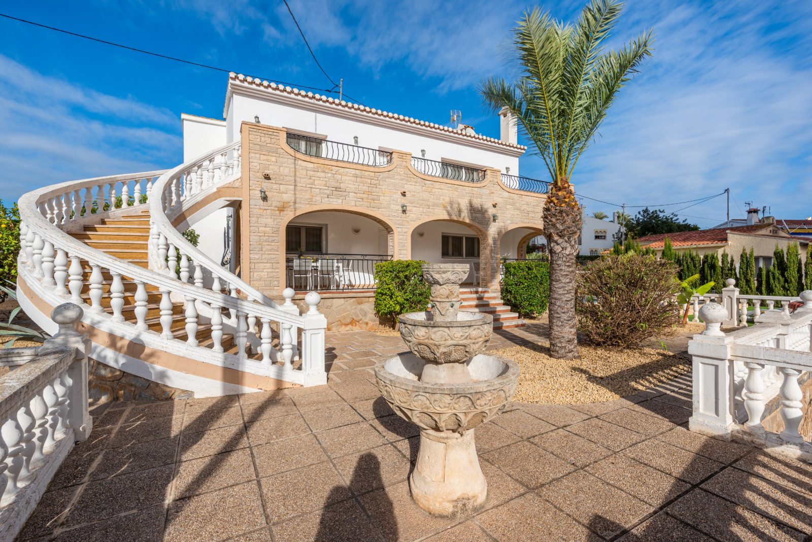 e69084ad-9055-4e72-a2a7-555339850b96-Villa_Caleta_202417181217383123